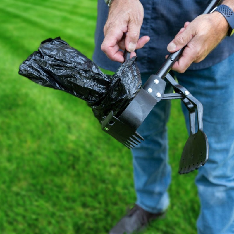 simply remove the detachable bag to easily dispose of waste after collection. Replace bag after use.